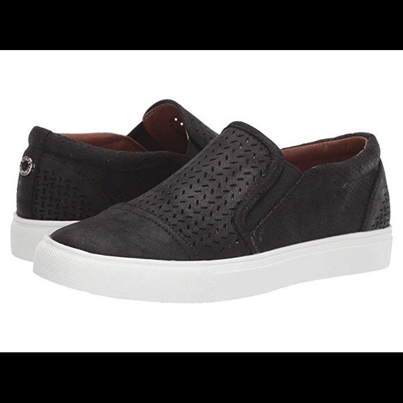 Steve Madden Shoes - Steve Madden “Addie” Flats